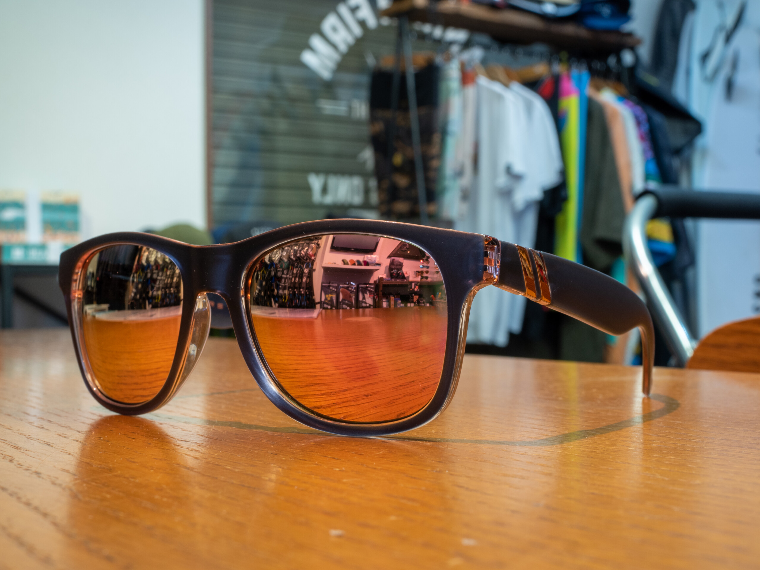 BLENDERS EYE WEAR 入荷してます